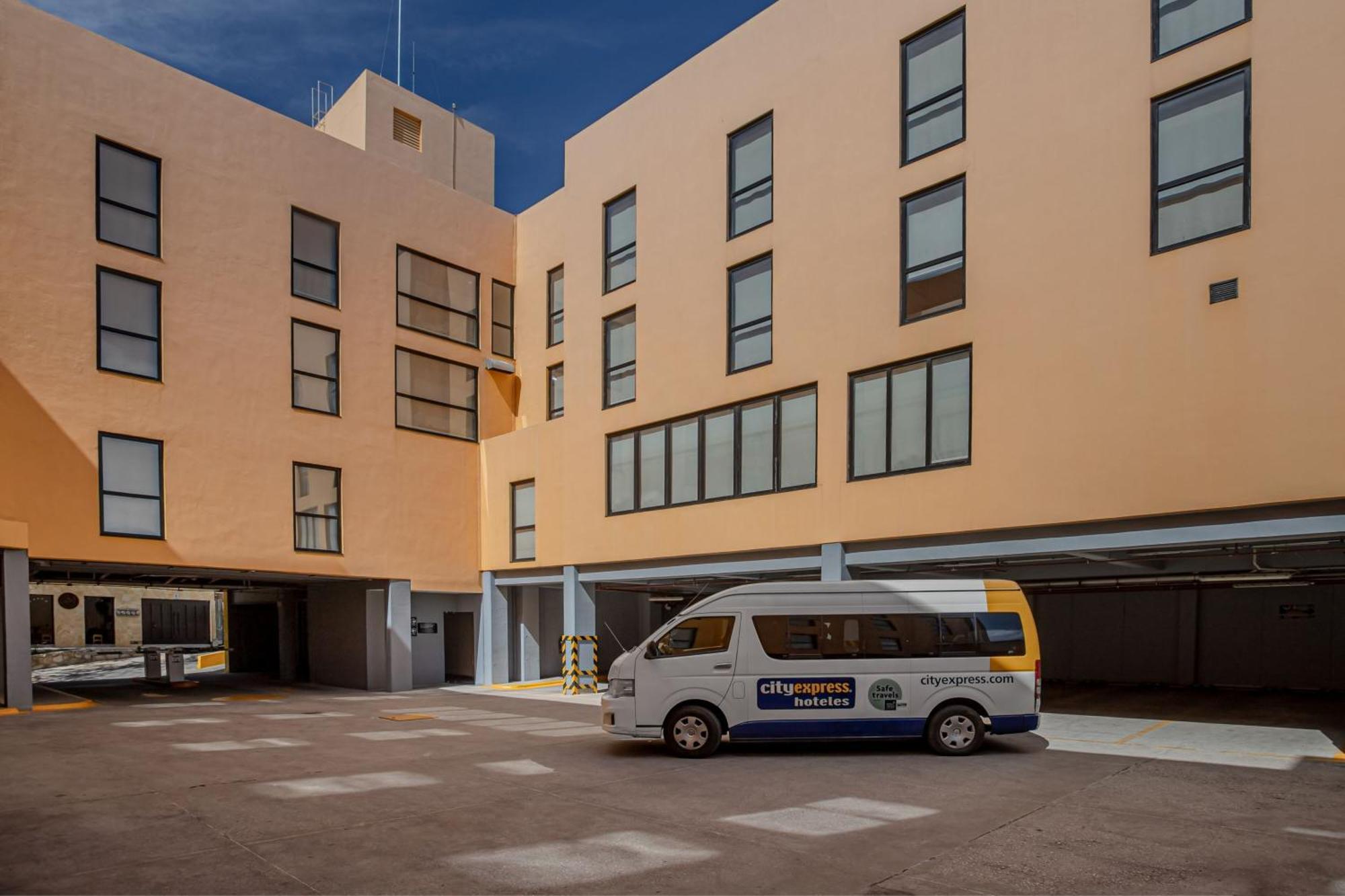 ซิตี้ เอ็กซ์เพรส อัวซากา Hotel Oaxaca ภายนอก รูปภาพ