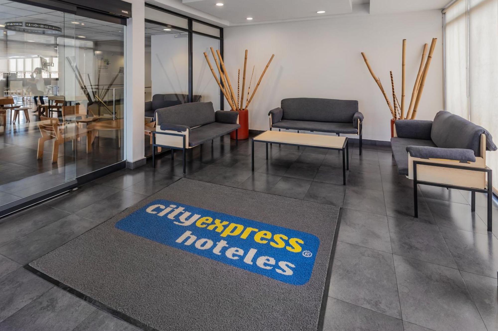 ซิตี้ เอ็กซ์เพรส อัวซากา Hotel Oaxaca ภายนอก รูปภาพ